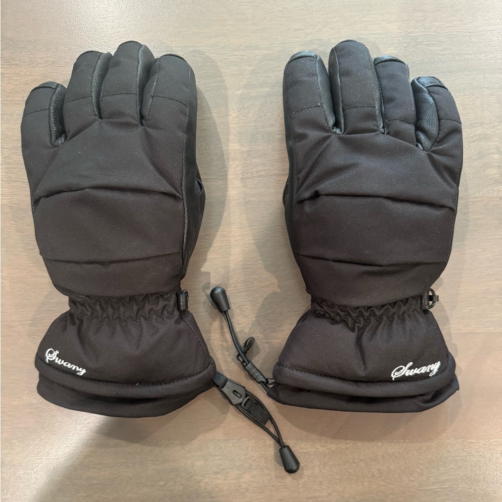 NWOT Swany Ladies LaDown Ski Gloves